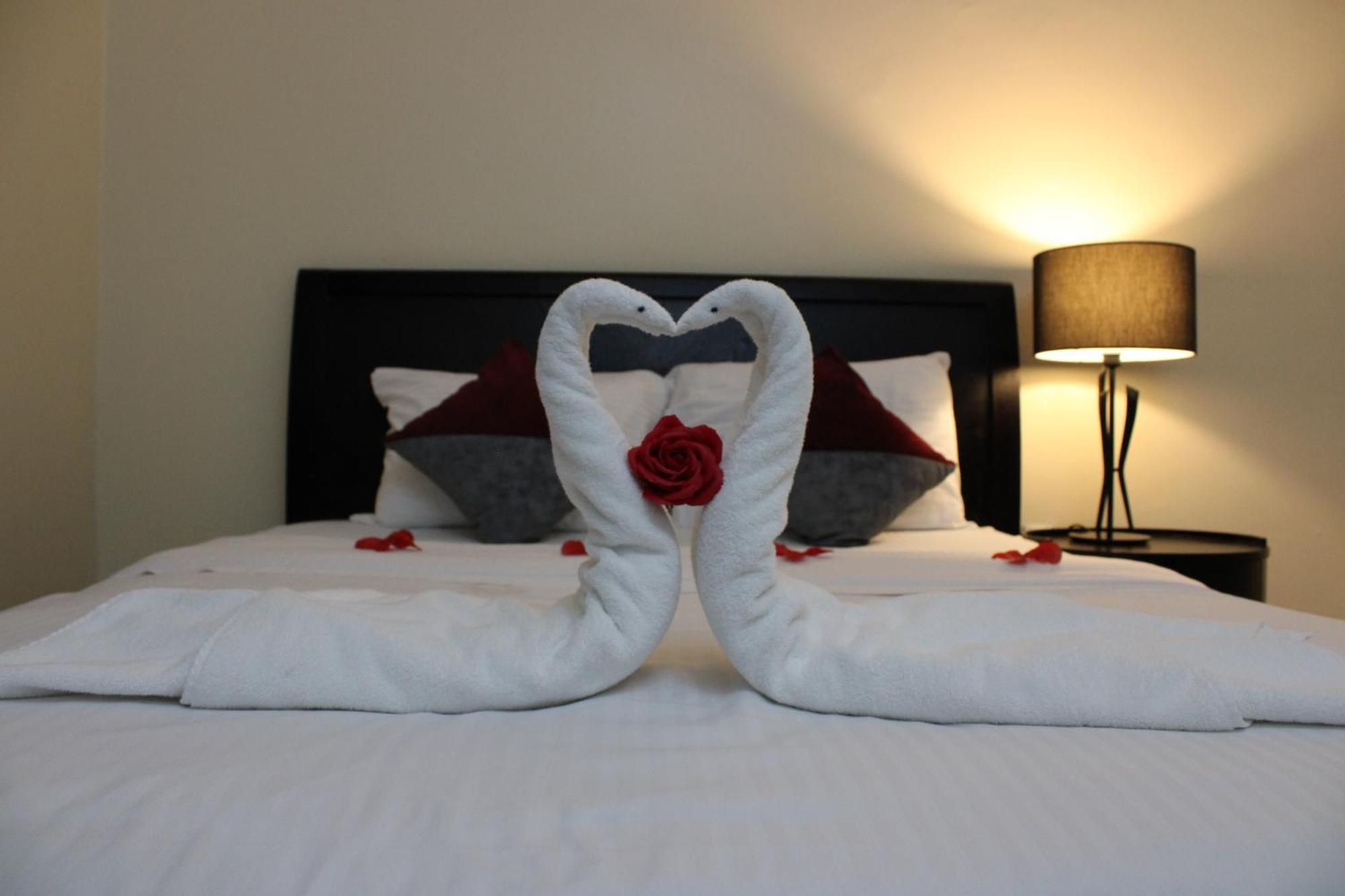 Al Smou Hotel Apartments - Maha Hospitality Group Ajman Esterno foto